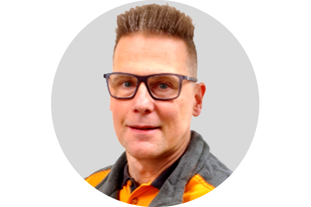 Porträt eines Mannes mit Brille