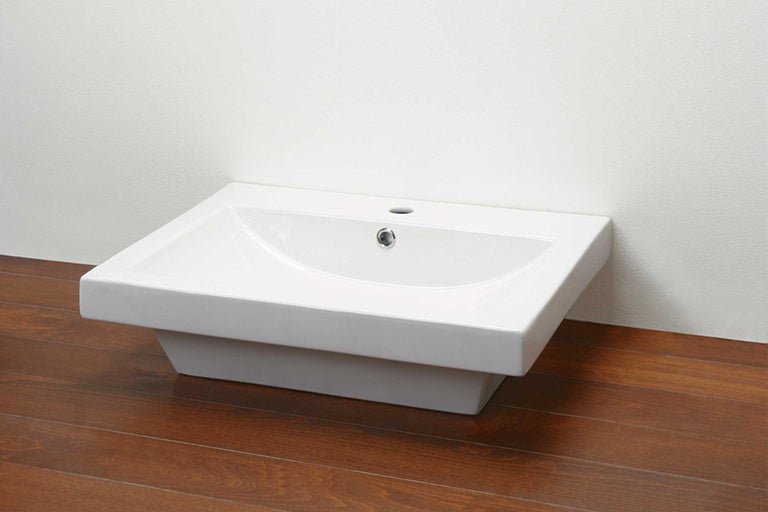 Keramikwaschtisch zur Wandmontage