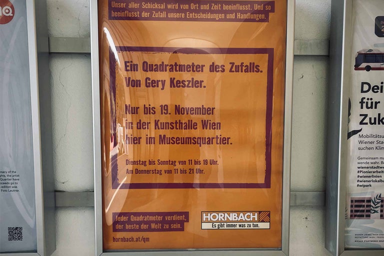 Plakat für die Kunsthalle Wien Ausstellung Ein Quadratmeter des Zufalls von Gery Keszler mit dem Hornbach Logo