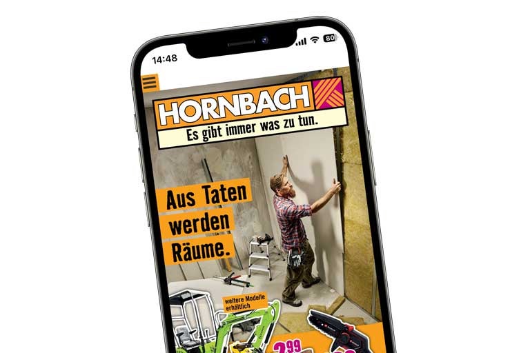 Smartphone mit der Hornbach Webseite.