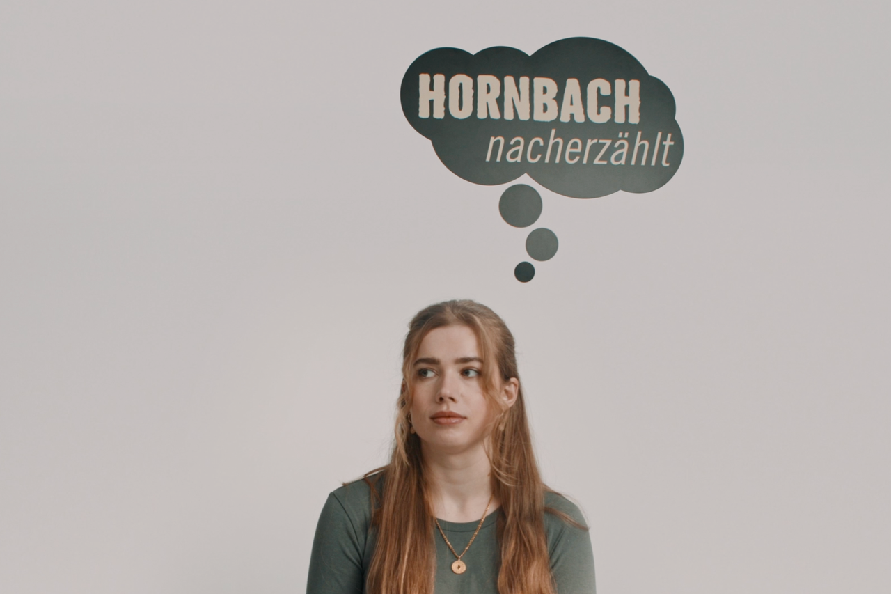 Frau mit Hornbach nacherzählt Denkblase