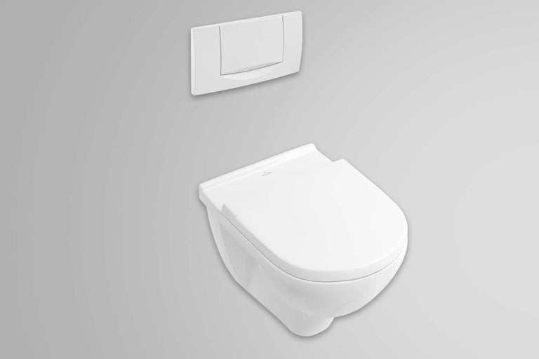 Wandhängendes Tiefspül-WC mit Betätigungsplatte für das Badezimmer