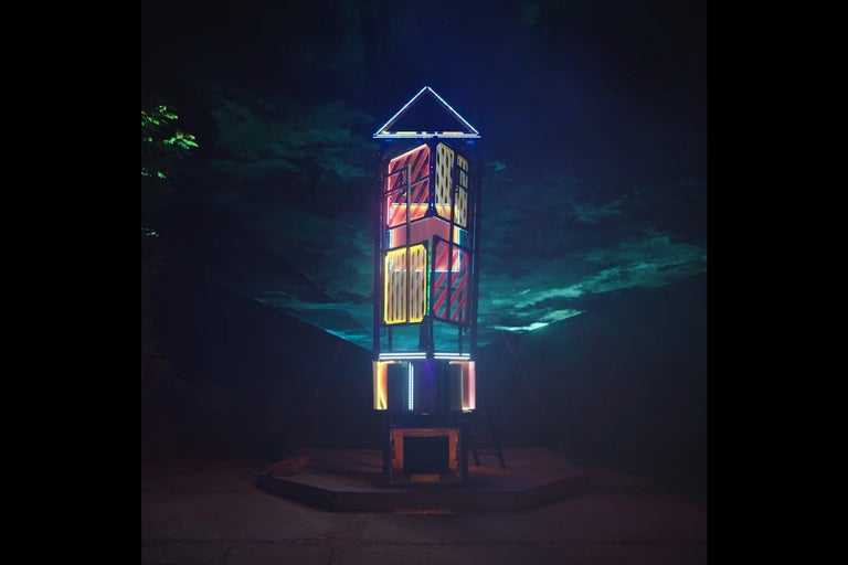 Dekorative Turmleuchte mit geometrischen Formen für den Außenbereich