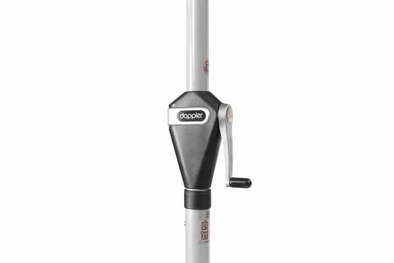 Doppler Logo auf einem Sonnenschirm mit Kurbel