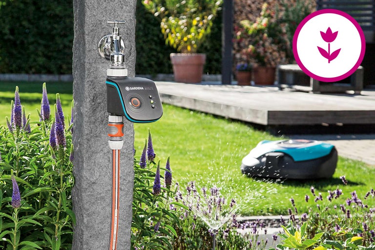 Gardena Smart Water Control Bewässerungssteuerung am Wasserhahn im Garten