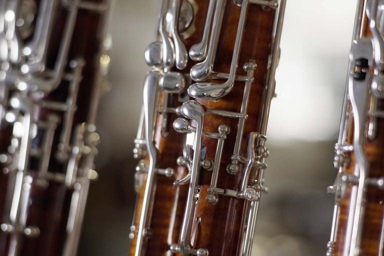Detailaufnahme eines Fagotts mit Klappenmechanismus