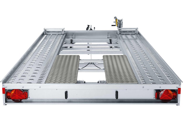 Autoanhänger aus Metall mit zwei Rampen