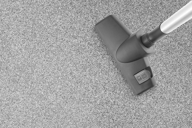 Steinteppich reinigen und ausbessern