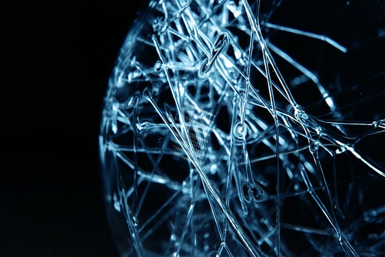 Abstrakte Darstellung eines dreidimensionalen Drahtgeflechts