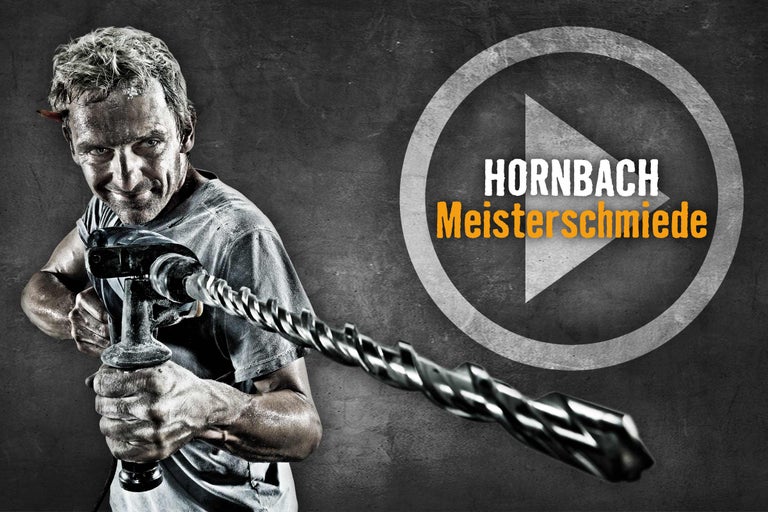 Mann mit Bohrmaschine und Hornbach Meisterschmiede Logo