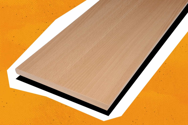 Holz-Fensterbank aus massiver Buche mit abgerundeter Kante.