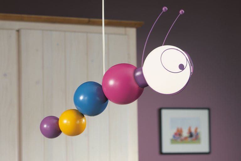 Kinderzimmerlampe in Form einer Raupe
