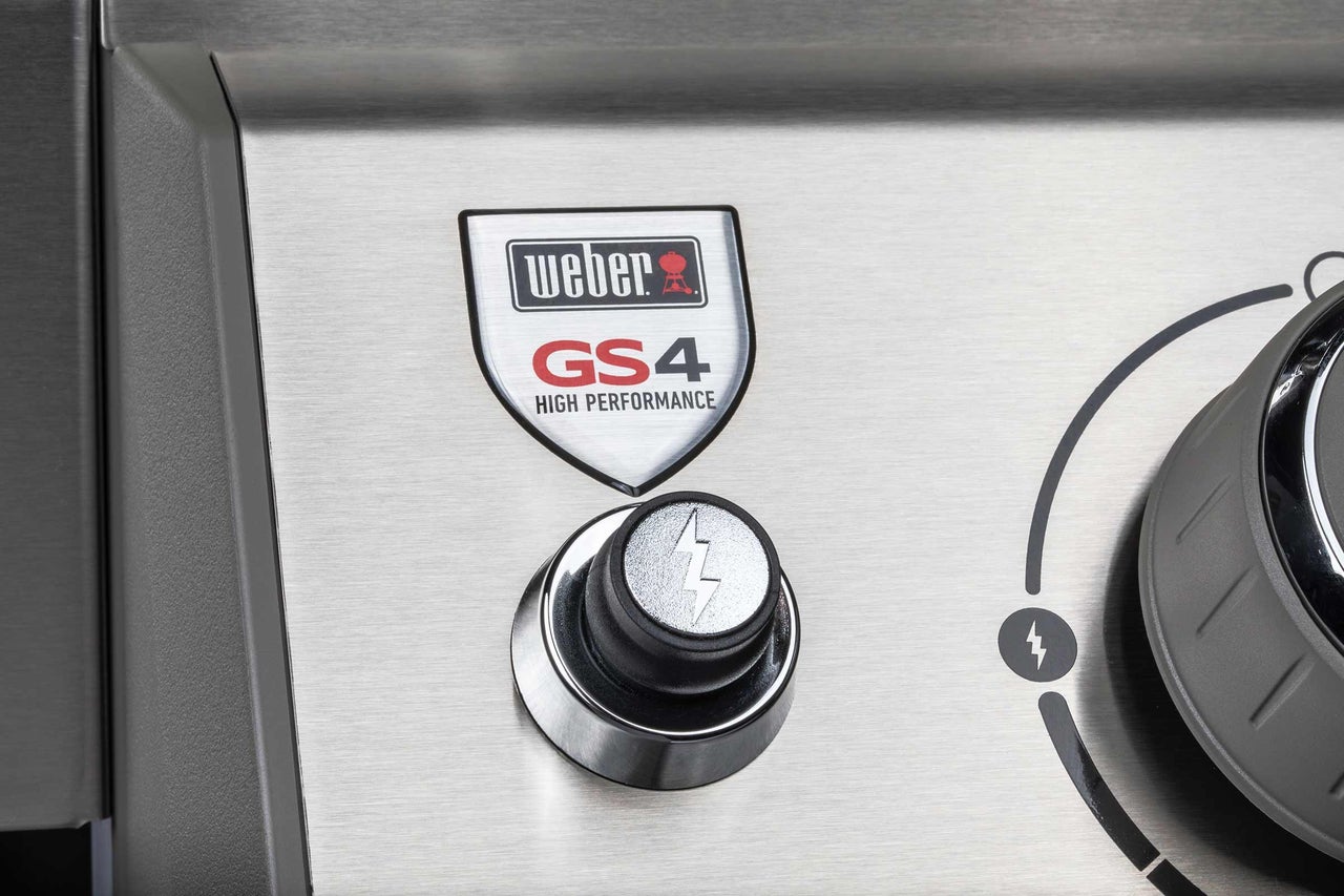 Weber Logo GS4 High Performance mit Zündknopf und Drehregler am Gasgrill