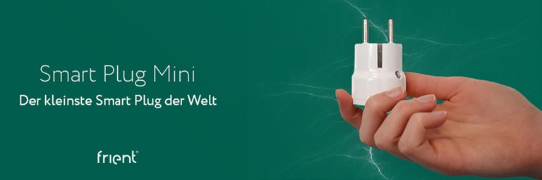 Weißer Mini Smart Plug in einer Hand