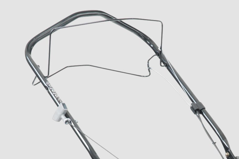 Griffbügel eines Rasenmähers