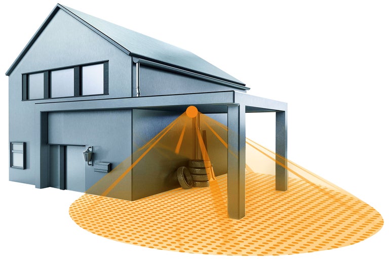 Haus mit Bewegungsmelder und Beleuchtung