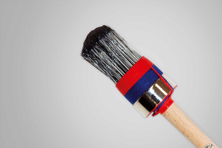 Rundpinsel mit Holzgriff und Borsten