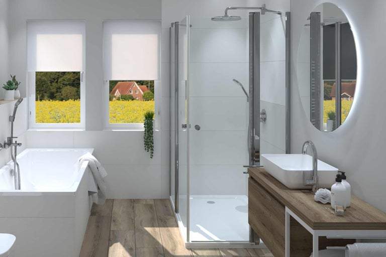 Helles Badezimmer mit Badewanne, Dusche, Waschbecken und Spiegel