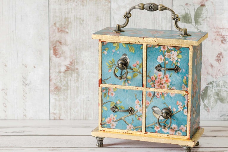 Dekorative Schmuckkommode mit vier Schubladen, verziert mit Vogel- und Blumenmuster