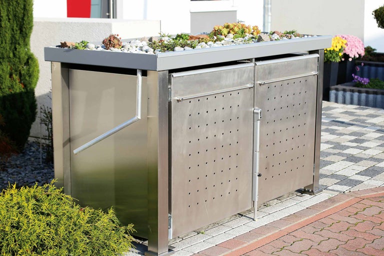 Mülltonnenbox aus Metall mit Dachbegrünung