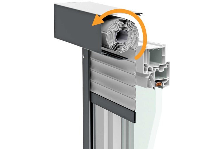 Fensterrollladen mit Rollladenkasten und geöffnetem Rollladen