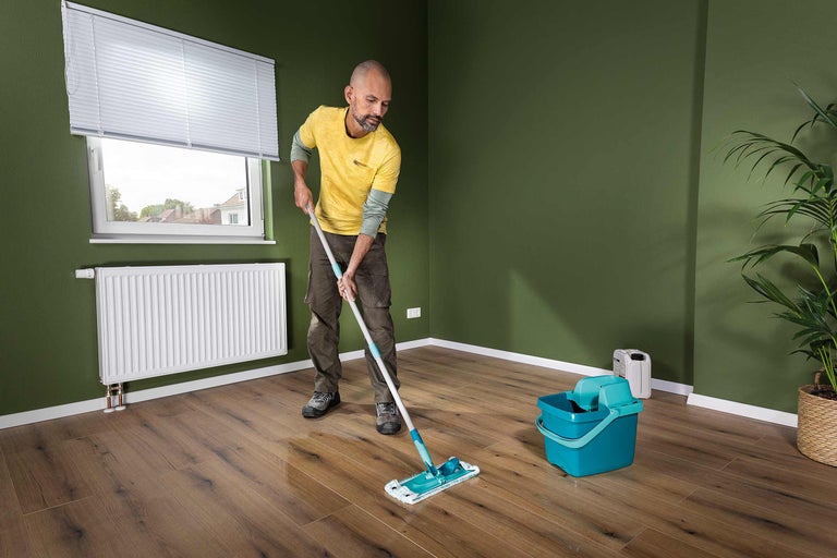 Laminat reinigen und reparieren