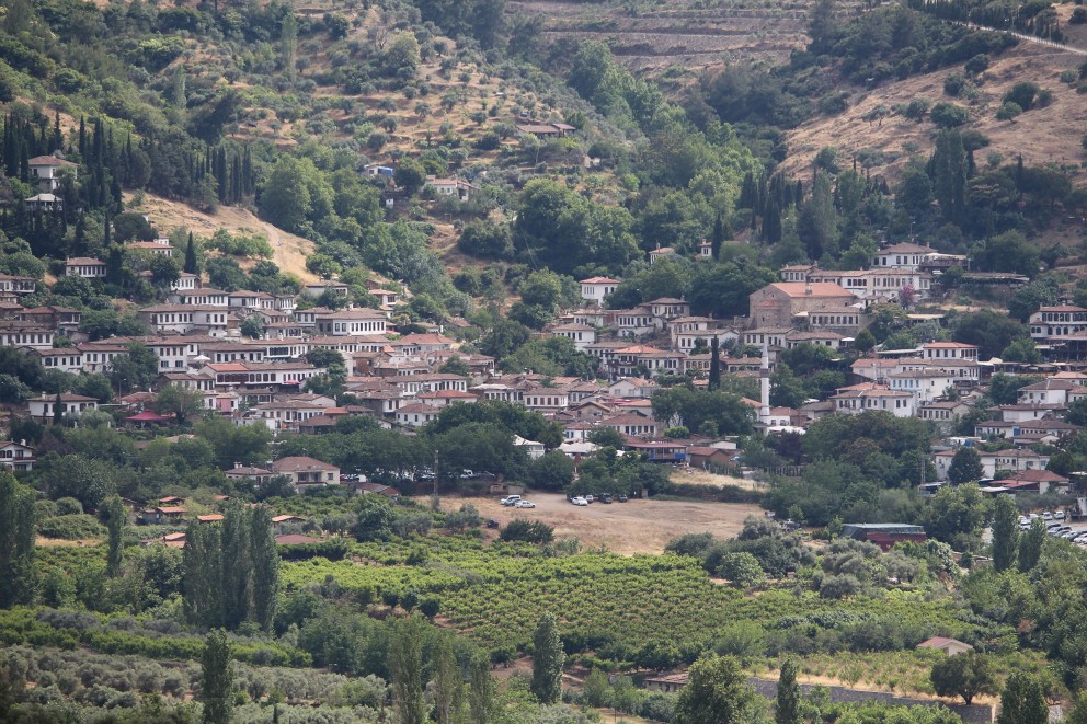 
				Panorama des Dorfs Sirinçe in der Türkei.

			