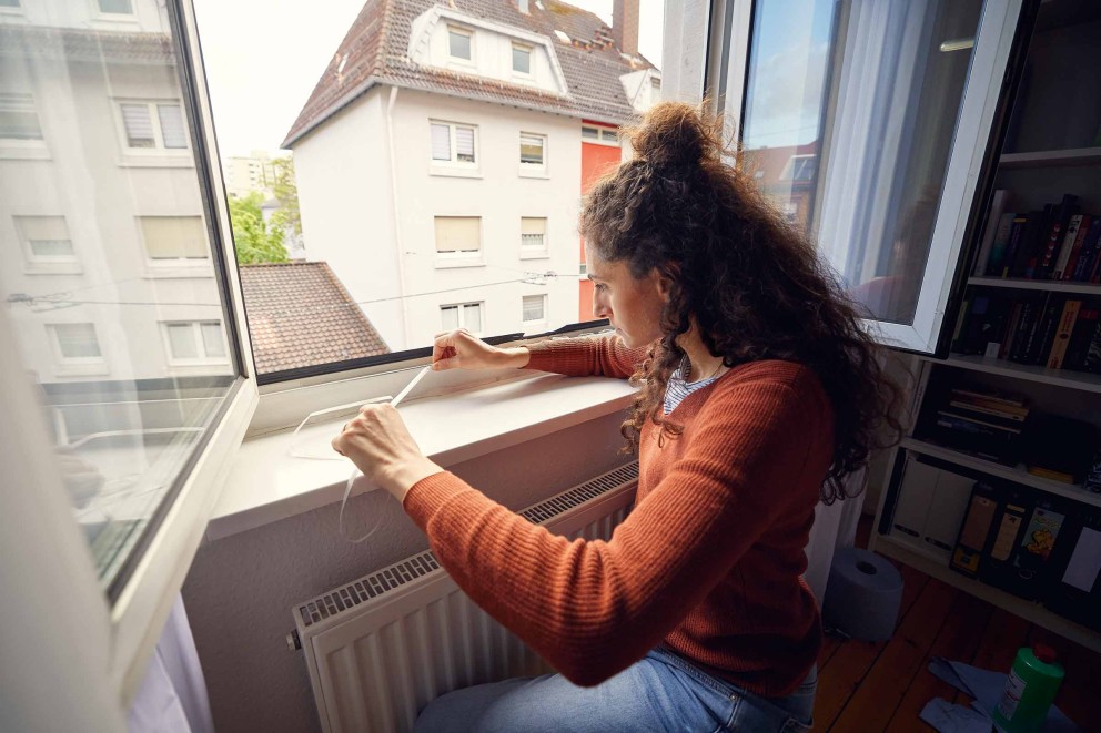 Fenster abdichten mit Dichtungsband Fenster abdichten mit Dichtungsband