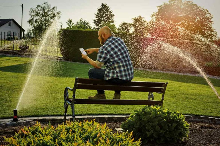 Smarte Gartenbewässerung und Wetterstation