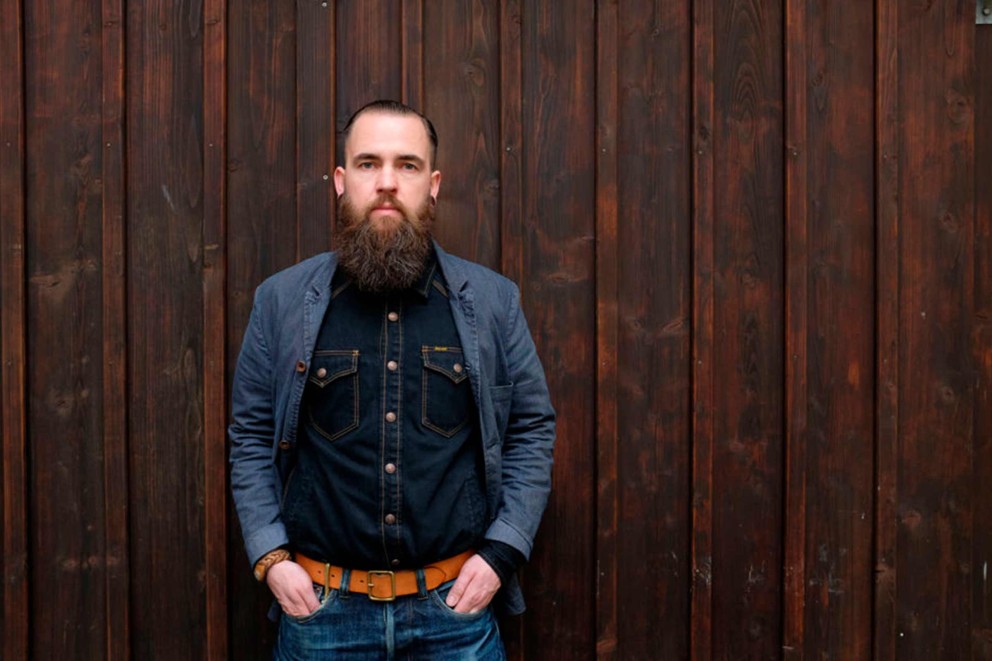 Martin Kutzer ist Restaurator und arbeitet am liebsten mit dem Balleisen. Martin Kutzer ist Restaurator und arbeitet am liebsten mit dem Balleisen.