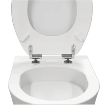 Weißer WC-Sitz mit geöffnetem Deckel
