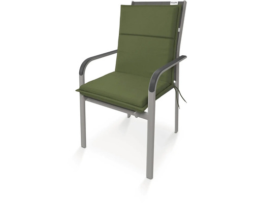 Gartenstuhl mit grüner Auflage für Sitz- und Rückenbereich