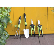 Gartengeräte Set bestehend aus einem Grubber, einer Schaufel und zwei Gartenscheren