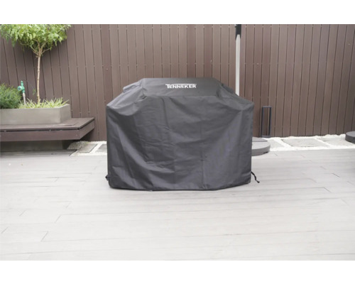 Tenneker Grill mit Abdeckhaube im Außenbereich