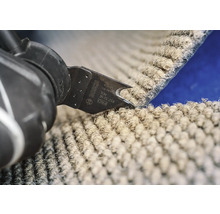 Bosch Multifunktionswerkzeug schneidet Teppich