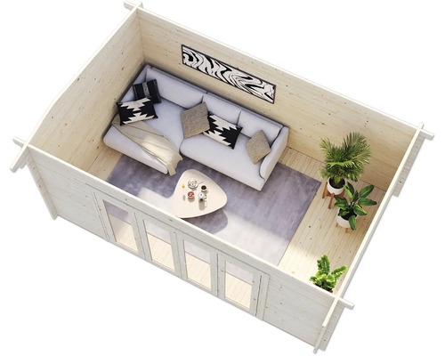 Innenansicht eines hellen Gartenhauses mit Sofa, Tisch und Pflanzen
