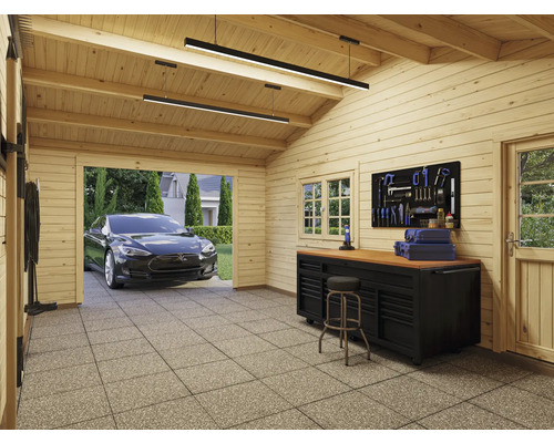 Garage mit Werkbank, Werkzeugwand und Auto