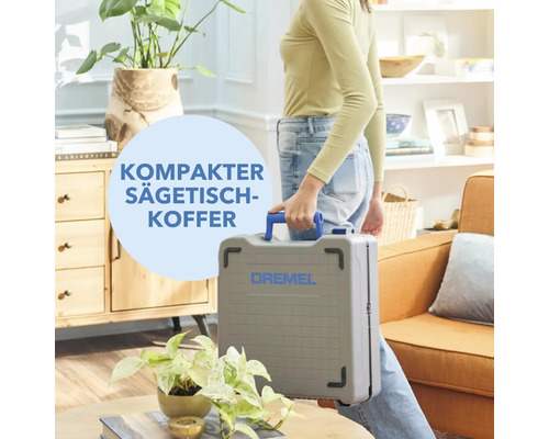 Kompakter Sägetischkoffer der Marke Dremel im Wohnraum