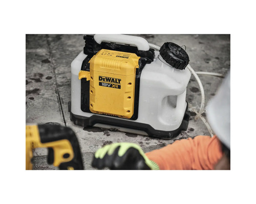 Dewalt 18 Volt XR Akku-Druckreiniger mit Wassertank