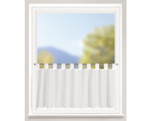 Fenster mit weißem Kurzstore