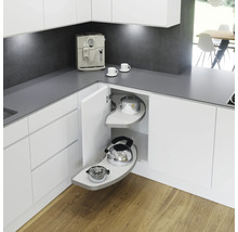 Küchenecke mit Schwenkauszug zur optimalen Raumausnutzung