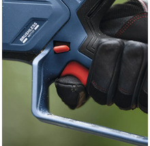 Bedienung einer Akku-Heckenschere mit bürstenlosem Motor