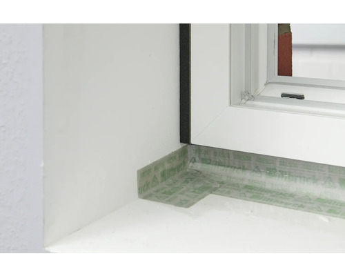 Fensterabdichtung mit Dichtband am Fensterrahmen