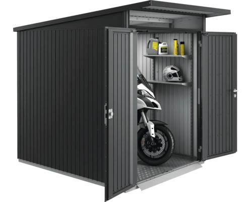 Metall Gerätehaus mit geöffneten Türen, Motorrad, Regalen, Ölen und Helm