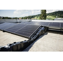 Solaranlage auf einem Dach mit Montagesystem