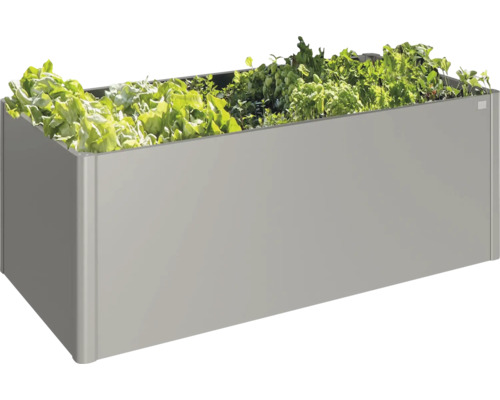 Hochbeet aus Metall mit Bepflanzung