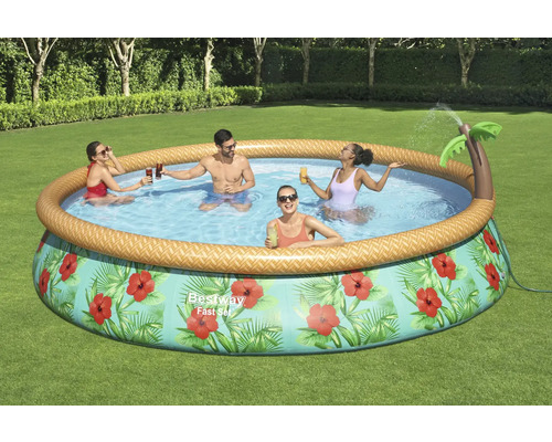 Aufblasbarer Bestway Pool mit Palmen-Wassersprüher und Personen im Garten