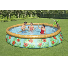Aufblasbarer Bestway Pool mit Palmenmuster und Personen im Garten