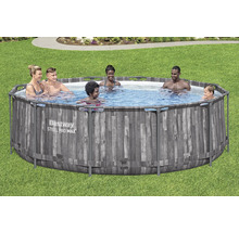Bestway Stahlrahmenpool mit Personen im Garten