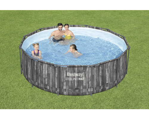 Bestway Steel Pro Max Framepool mit Familie im Garten